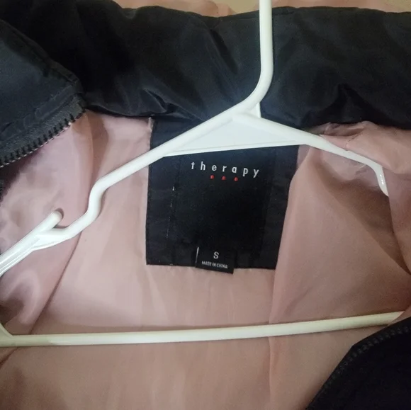 Therapy Cropped Pink Lined Puffer Jacket - Picture 5 of 7